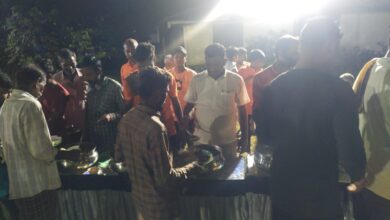 Photo of कंकडालवार दांपत्यांनी घेतले सार्वजनिक युवा गणेश मंडळाला भेट व दर्शन