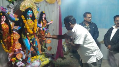 Photo of श्रीरामपूर माँकाली पूजा महोत्सवाला माजी जि.प.अध्यक्ष अजयभाऊ कंकडालवार यांनी उपस्थित