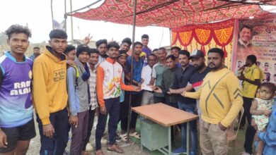 Photo of सूर्यापाल्ली येथील टेनिस बॅल क्रिकेट सामन्याचे – माजी जि.प.अध्यक्ष अजयभाऊ कंकडालवार यांच्या तर्फे