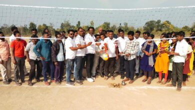 Photo of माजी जि.प.अध्यक्ष तथा अहेरी बाजार समिती सभापती अजय कंकडालवार यांच्या हस्ते क्रिकेट स्पर्धेचे उदघाटन