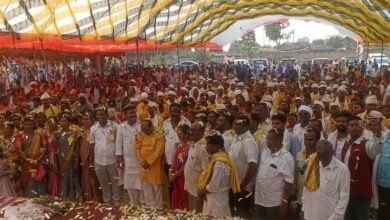 Photo of कोडसेलगुडम येथील सामूहिक विवाह सोहळ्यात 65 जोडपे विवाहबद्ध