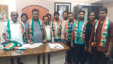 Photo of सूंदरनगर येथील भारतीय जनता पार्टीचे शेकडो पदाधिकारी कार्यकर्ते काँग्रेस पक्षात प्रवेश