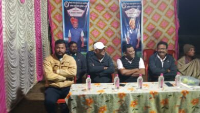 Photo of काँग्रेस अहेरी विधानसभा क्षेत्र समन्वयक अजय कंकडालवार यांच्या हस्ते रात्रकालीन क्रिकेट स्पर्धेचे उदघाटन