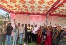 Photo of काँग्रेस नेते कंकडालवार यांची कर्मचाऱ्यांच्या बेमुदत आंदोलन मंडपाला भेट व जाहीर पाठिंबा