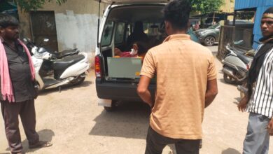 Photo of लाकूड कापताना पायावर आरामशीन पडून तरुण गंभीर जखमी : आर्थिक अडचणीमुळे उपचारासाठी हाल