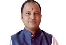 Photo of सामाजिक कार्यकर्ते संतोष ताटीकोंडावार ठरत आहेत ‘जनतेच्या मनातील राजा’ : समस्या जाणून थेट रस्त्यावर उतरणारा लढवय्या