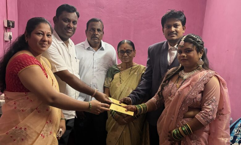 Photo of इंदाराम येथे गोमासे-ओंडरे परिवाराच्या विवाह स्वागत समारंभ : कंकडालवार दाम्पत्याची हजेरी